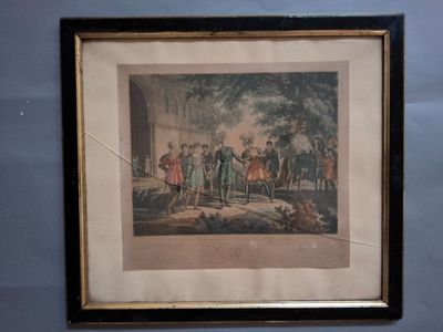 une vieille photo d'un groupe de personnes se tenant devant un bâtiment