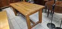 Table en chêne d'époque XXème siècle.