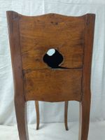 10737-188 / CH E/F / Chevet en noyer ouvrant par une porte a… (photo 5)