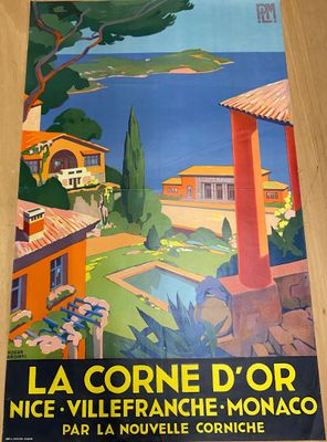 une affiche accrochée au mur d'une maison avec une vue sur l'océan