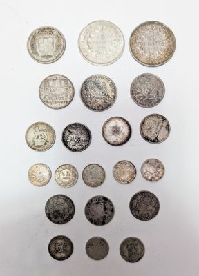 Lot de pièces divers en argent.