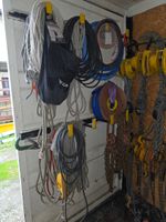 T46: Lot de 6 palans + lot d'environ 20 tire fort, cric fore… (photo 3)