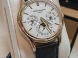 a watch that is sitting on a display case