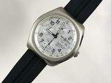 une image d'une montre en gros plan sur fond blanc