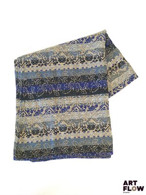 an image of a scarf with a blue and grey pattern on it