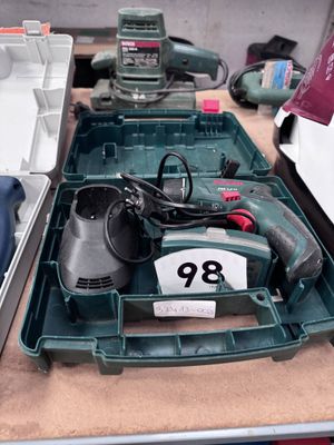1 visseuse sans fil avec chargeur BOSCH