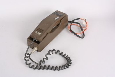 ancien téléphone de voiture vintage