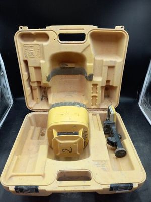 Laser rotatif TOPCON modèle RL-H3C avec sa télécommande de r…