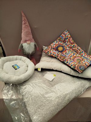 Lot de 18 coussins ppour animaux - différents modèles