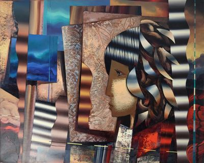 peinture représentant le visage d'une femme aux cheveux longs, intégrée dans un collage de tableaux abstraits