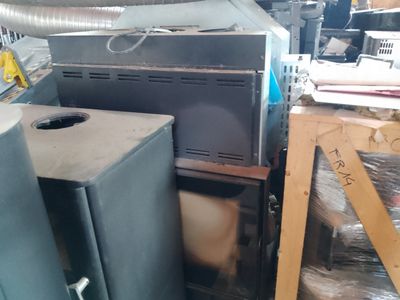 many different types of appliances in this room
