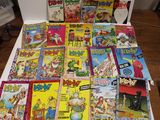 beaucoup de livres pour enfants sur la table