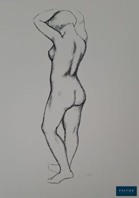 un dessin représentant une femme debout, les mains posées sur la tête