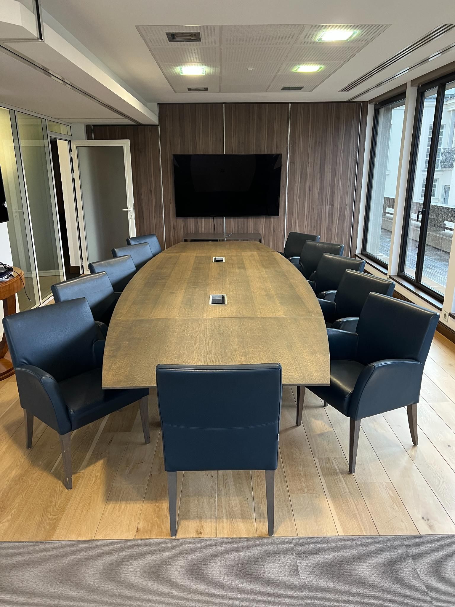Table de conférence pour 12 personnes