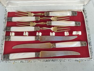 Couverts à dessert en argent et nacre poinçon minerve 2ème t… - Photo 1