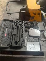 1 servante FACOM avec outillages (photo 2)