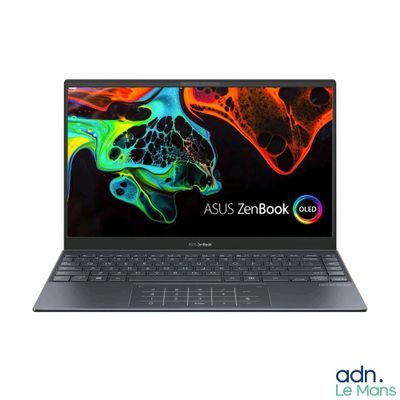 un ordinateur portable avec l'Ultrabook Asus ZenBook affiché à l'écran