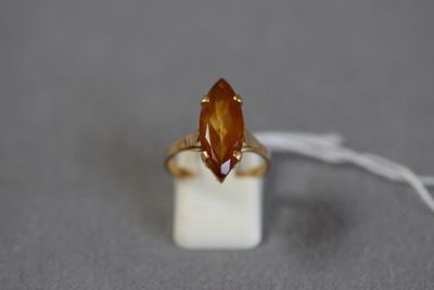 Bague monture or avec citrine navette 4.76 gr TDD: 55