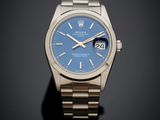 une Rolex Oyster avec un cadran bleu
