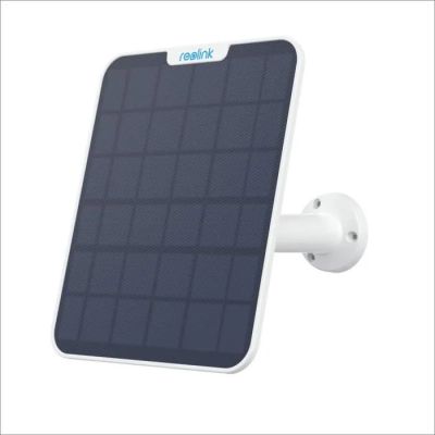 le panneau solaire est fixé sur le côté du mur