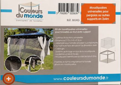 la boîte est ouverte pour montrer le contenu du gazebo