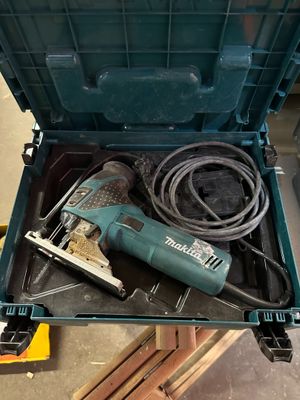 a tool that is sitting inside of a tool box