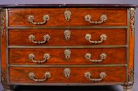Commode en placage de palissandre ouvrant par quatre tiroirs… (photo 3)