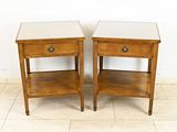 paire de tables de chevet de style « mid-century » avec des plateaux en marbre