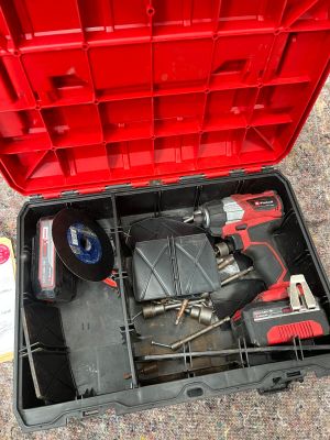 1 Visseuse à choc dans sa malette EINHELL avec batterie - SC…