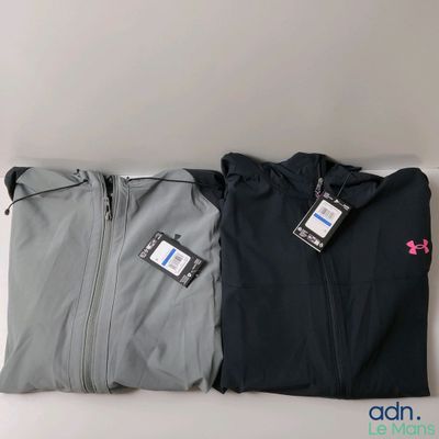 trois vestes Under Armour pour homme, encore étiquetées