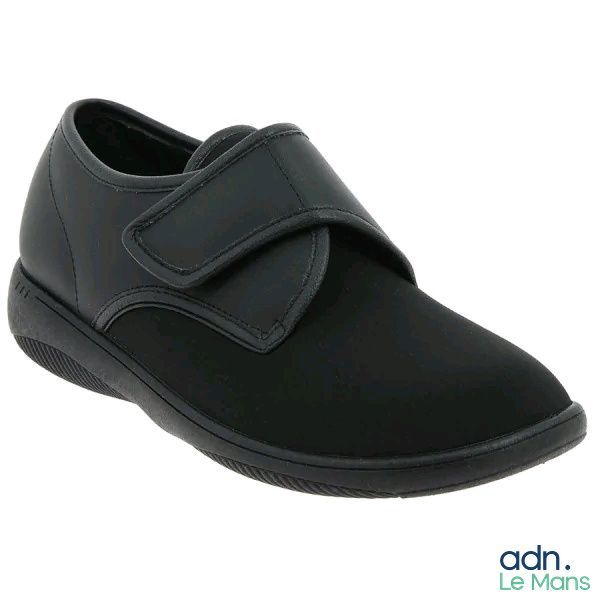 Lot de 12 paires de chaussures de divers marques FARGEOT, PODOWELL - Tailles diverses 38, 39, 41... - Neuf - TVA Récu...