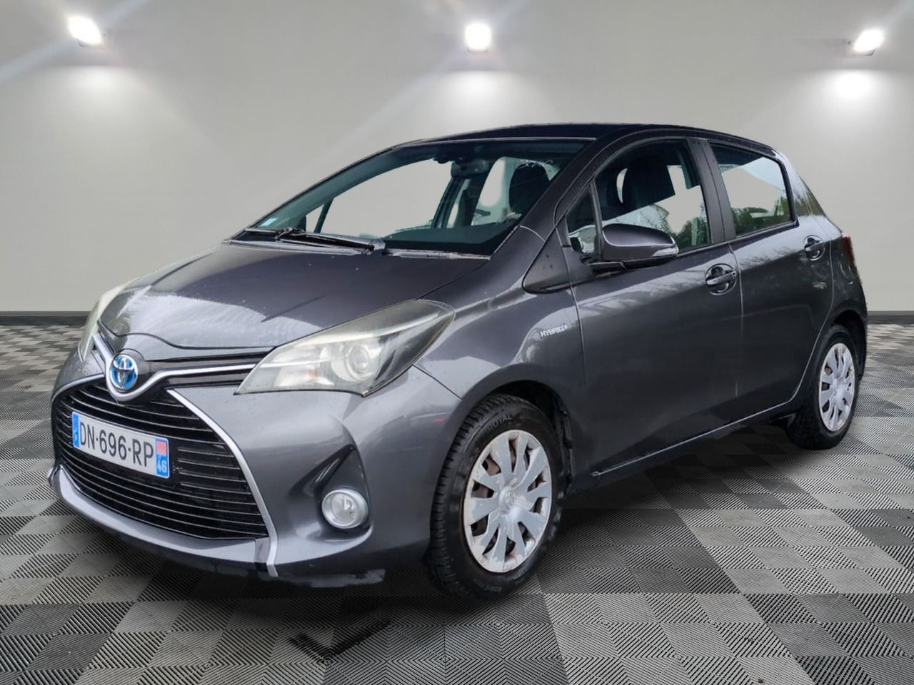 TOYOTA - YARIS HYBRIDE 100H DYNAMIC - EH - Mise en service: …
