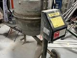 a machine that is sitting on a table in a room