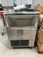 Machine à glaçons Brema, dimensions: 74x60x117 cm, non testé… (photo 2)