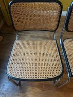 4 chaises cannées dont l’une ceinture arrondie (photo 2)