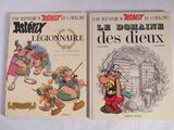 voici deux livres posés sur une table