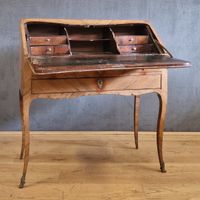PETIT BUREAU DE PENTE d’Epoque Louis XV toutes faces en plac… (photo 2)