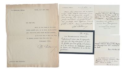 une vieille lettre sur laquelle figure la photo d'un homme