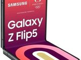 the samsung z flips is shown with the logo on it