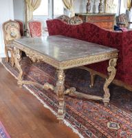 TABLE DE MILIEU de style Régence en bois mouluré, sculpté et…
