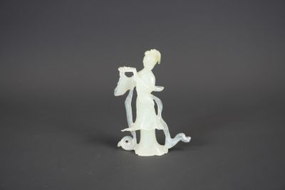 Statuette de femme en serpentine. - Photo 1