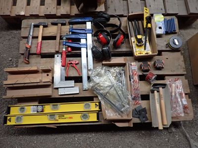 un grand nombre d'outils sur une palette
