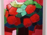tableau représentant un vase de fleurs rouges accompagnées de feuilles vertes, dans un cadre blanc