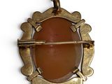 a picture of a pendant with a stone in it
