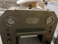Presse Hydraulique CABE VCO 350 (photo 2)