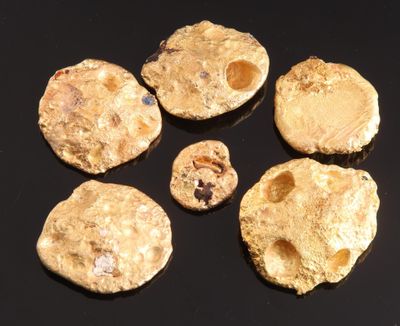 Lot de pépites d'or non naturelles (or fondu leur donnant une forme de