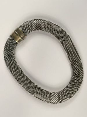 Collier en maille d'argent 925 millièmes. Fermoir aimanté en…