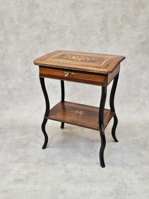 Table à ouvrage, le plateau marqueté d'un oiseau sur son nid…