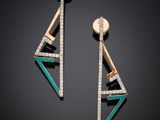 une paire de boucles d'oreilles en turquoise et or, serties de diamants