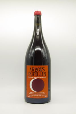 bouteille de vin rouge avec bouchon rouge sur fond blanc